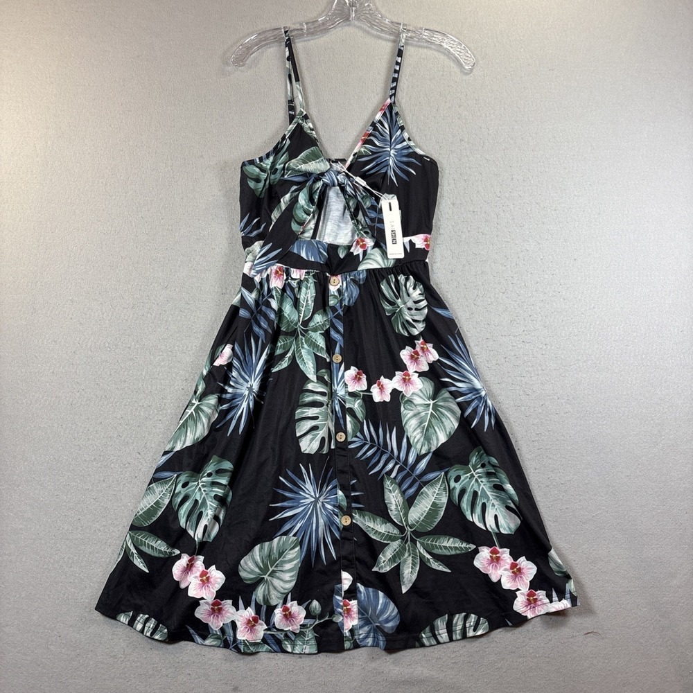 Lai Shen NWT Medium Black Floral Spaghetti Strap Beach Vacation‎ Flowery Pockets